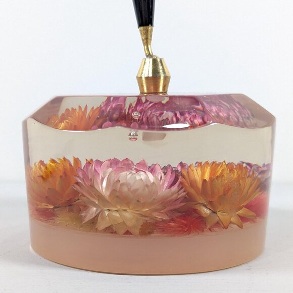 Vintage Lucite floral pen stand, Dried flowers encased in Resin Wedding - Picture 11 of 16